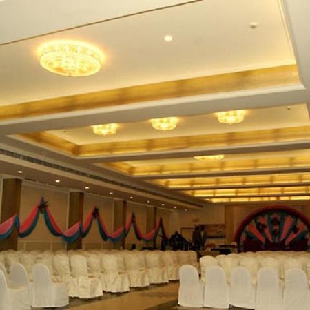 Hotel Royal Panna Shahjahanpur Экстерьер фото